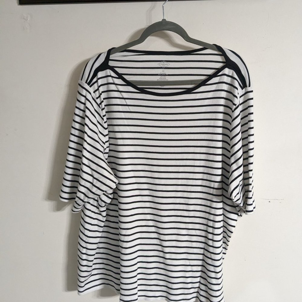 4x Black & White Short Sleeve Boat Neck Shirt